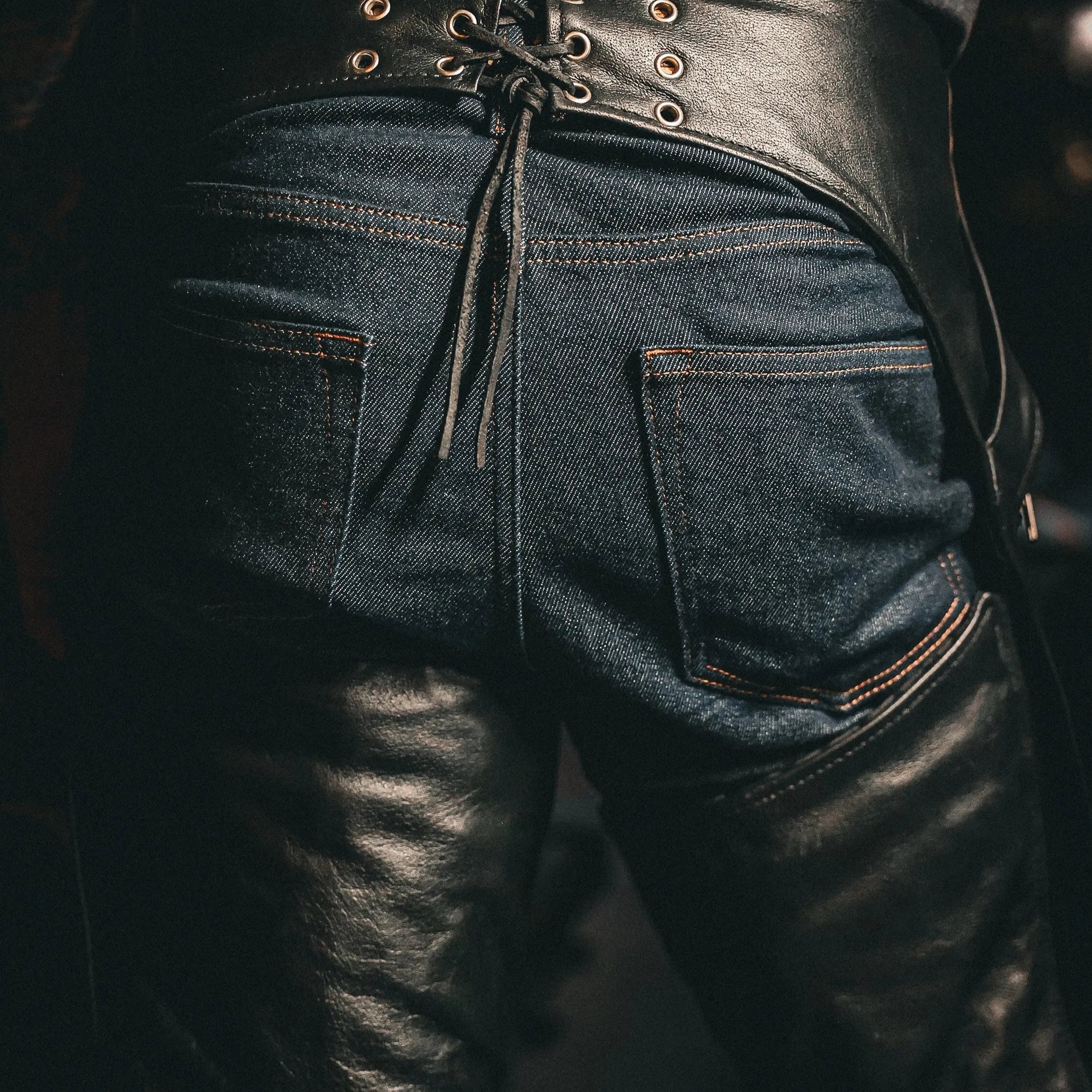 6130.00 - Unisex Ultra 4-Pocket Chaps with Spandex