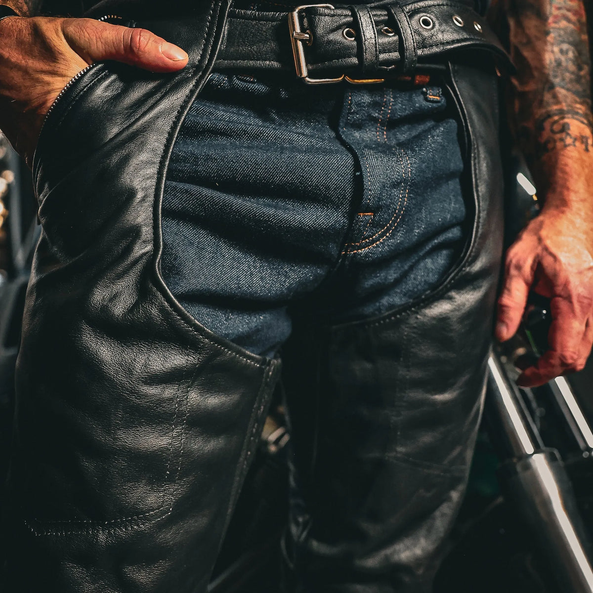 7145.K - Unisex Premium Leather 4-Pocket Chaps with Spandex